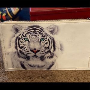 RARE White tiger BEBE hand purse 🤍